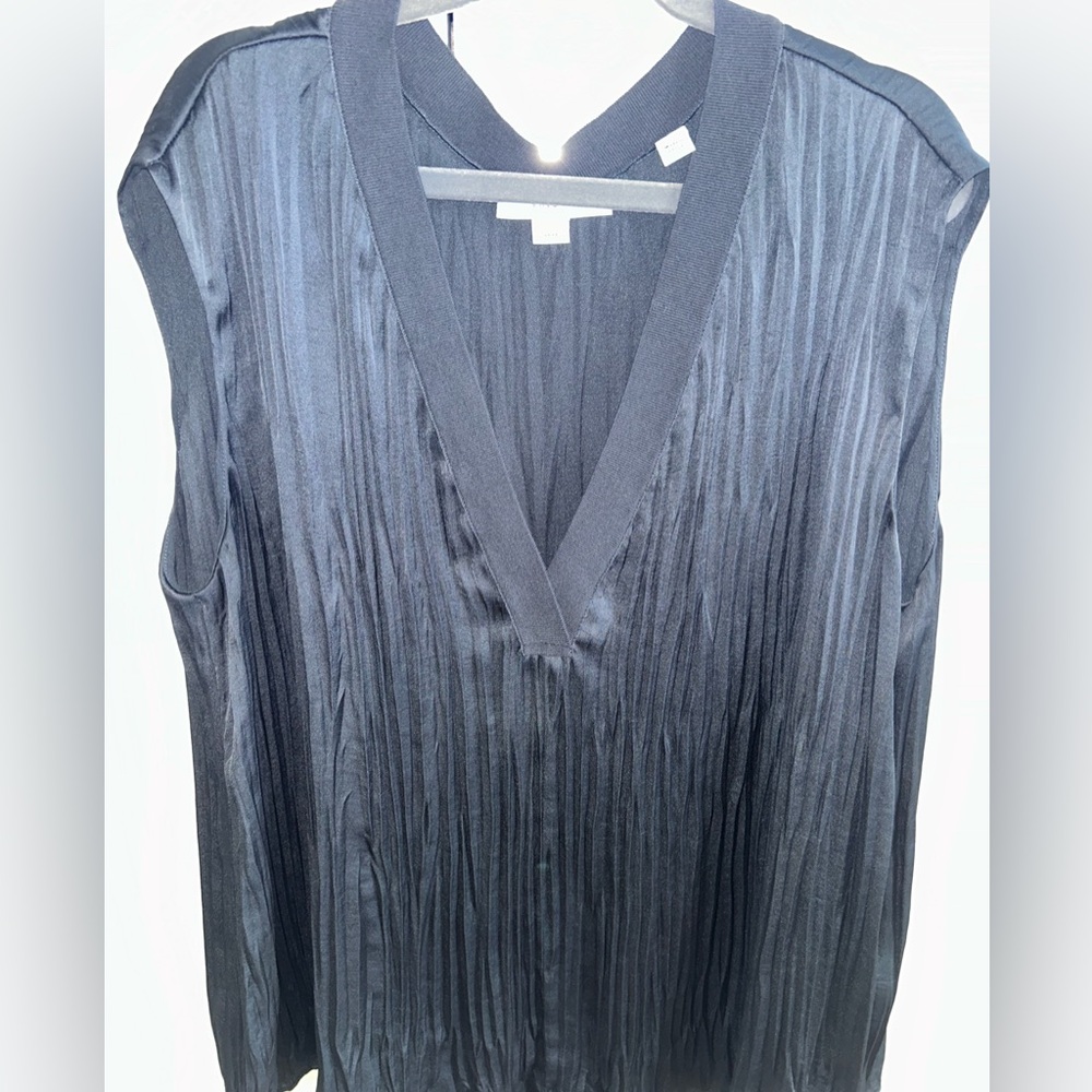 Vince Polyester plisse V neck tank dark grey size M